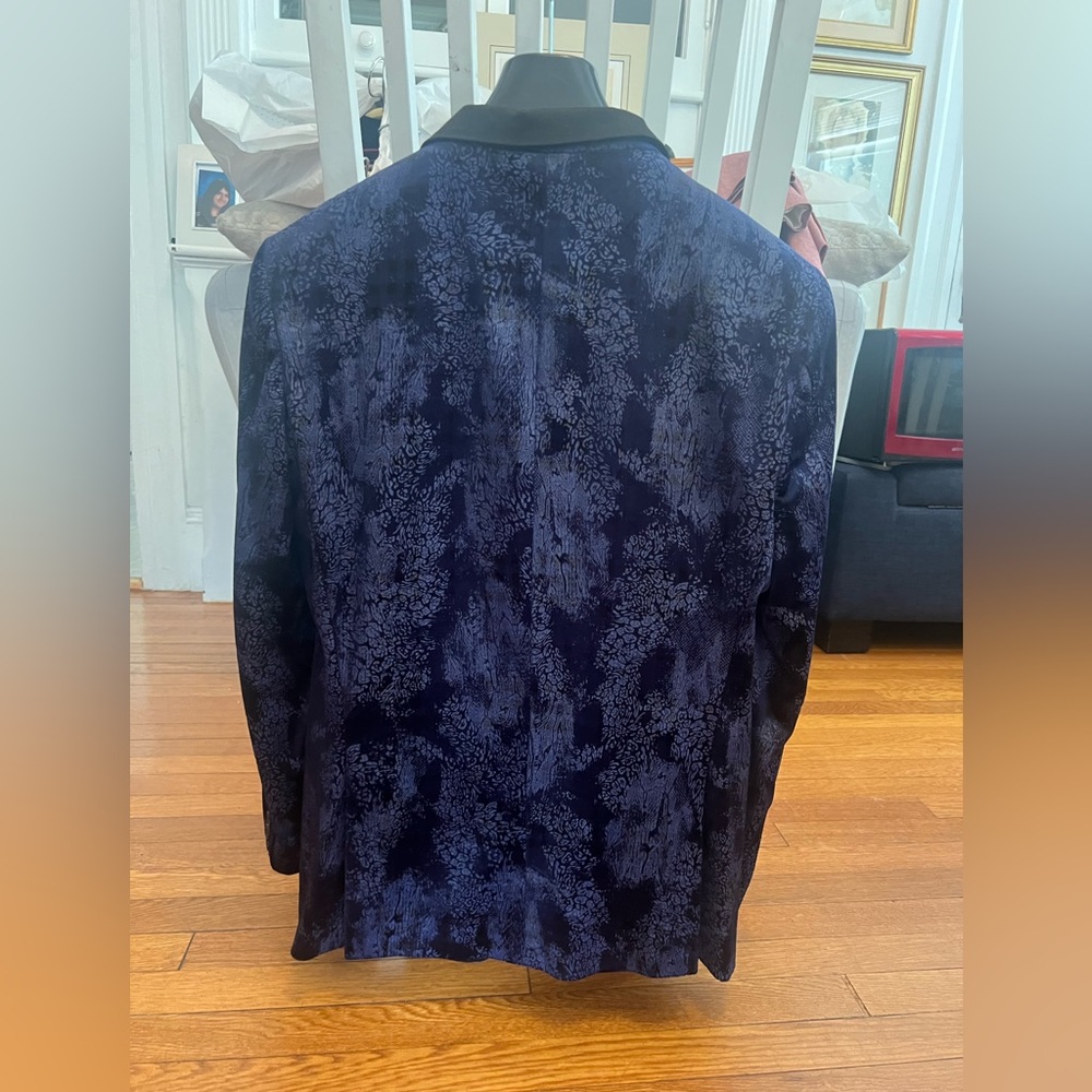 Men’s suit